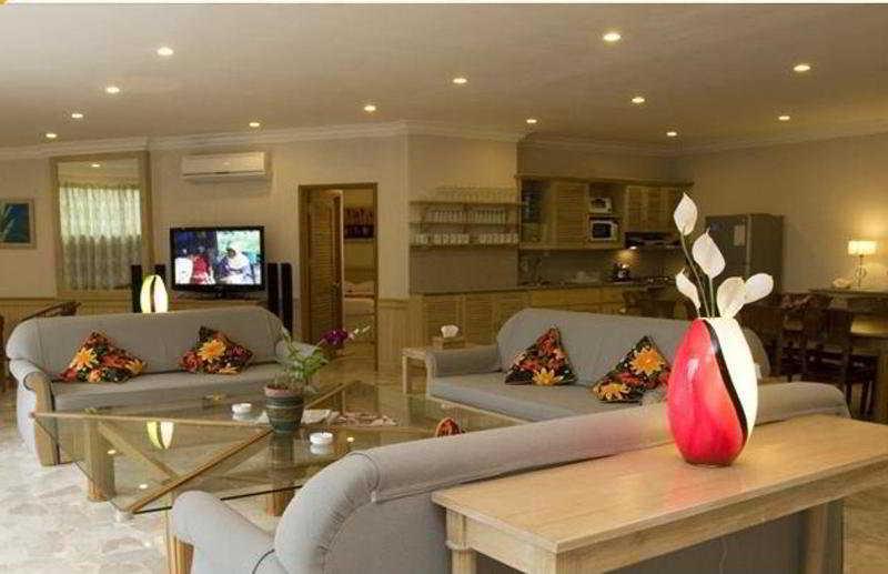 Hawaii Resort Family Suites Anyer Extérieur photo
