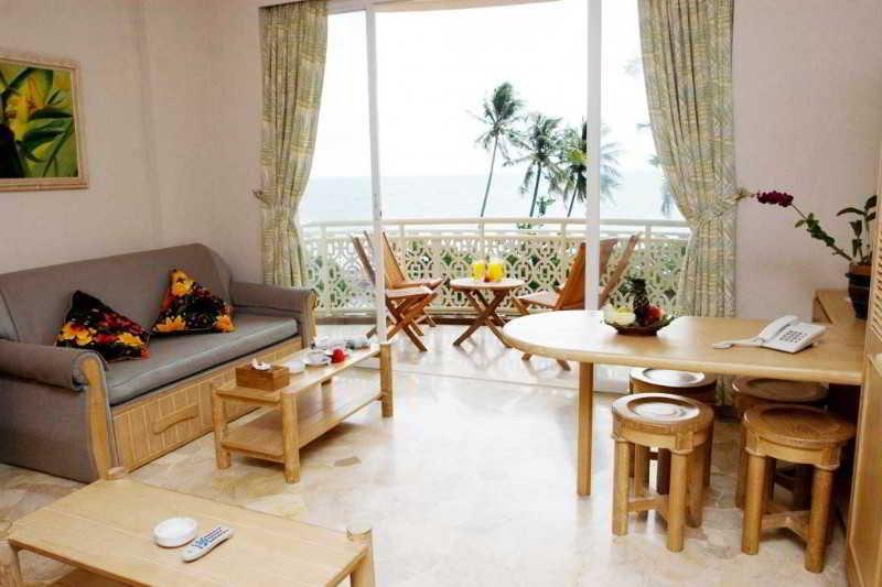 Hawaii Resort Family Suites Anyer Extérieur photo